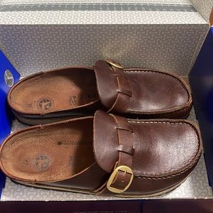 Birkenstock Buckley clog size 39 leather worn once for a few hours indoors.